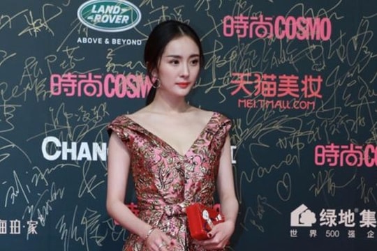 Dương Mịch bơ phờ trên thảm đỏ sau bê bối chồng ngoại tình