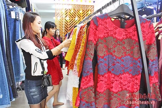 Thị trường thời trang sôi động đón gió lạnh đầu mùa