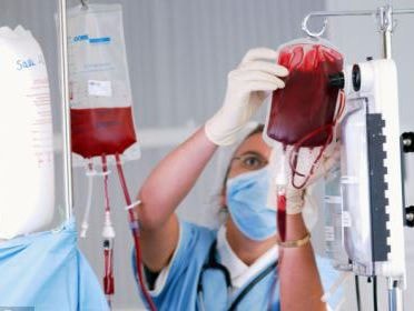 Nghệ An: Cơ sở y tế tố bị 'ép' mua huyết tương đông lạnh