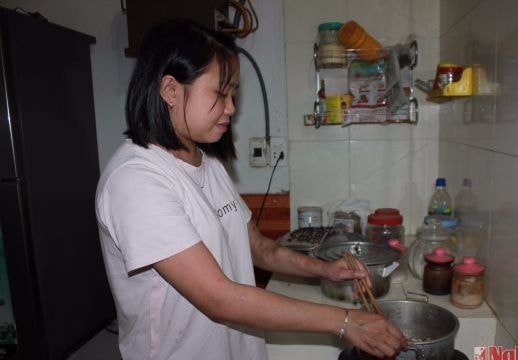 cô gái 13 năm chống chọi với bệnh hiểm nghèo