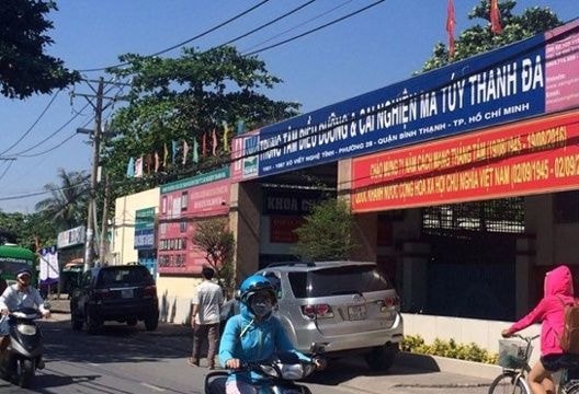 Bị phát hiện bỏ trốn, học viên cai nghiện cứa cổ bảo vệ trung tâm