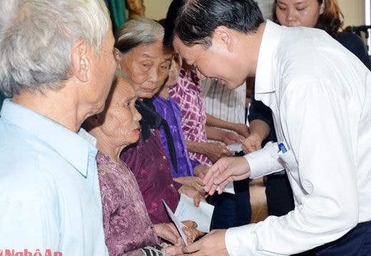 Chủ nhiệm UBKT Tỉnh ủy tham gia ngày hội Đại đoàn kết tại xã Hoa Sơn