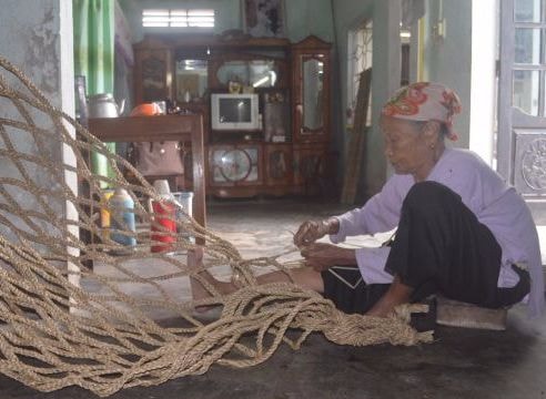 Nhạt nhòa cánh võng cói Phú Hậu