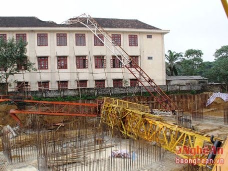 Vụ sập cần cẩu làm học sinh tử vong: Công trình chưa có giấy phép xây dựng