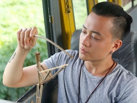 Lương Mạnh Hải trở lại làm trai bao ở 'Hot boy nổi loạn 2'