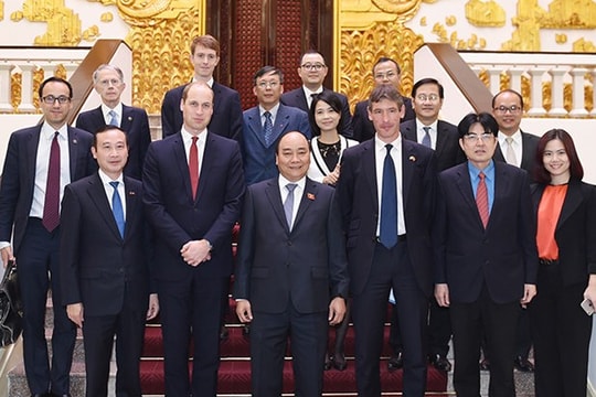 Hình ảnh Hoàng tử Anh William lần đầu tiên tới thăm Hà Nội