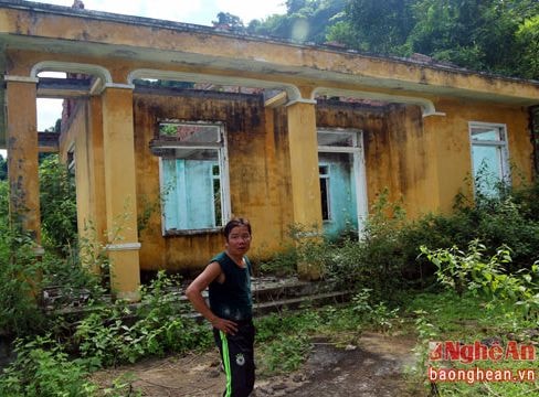 Tan hoang khu tái định cư bản Khe Ò