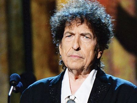 Chủ nhân Nobel Văn học 2016 từ chối tới nhận giải