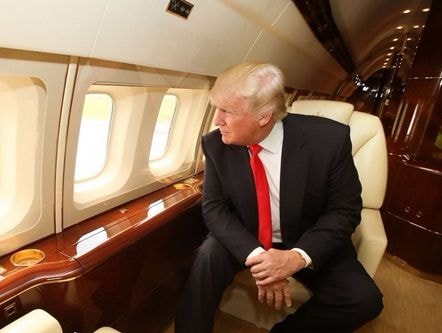 Mật vụ Mỹ trả 6 triệu USD để lên máy bay riêng của Trump