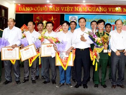 Trao giải Hội thi giáo viên dạy lái xe giỏi năm 2016