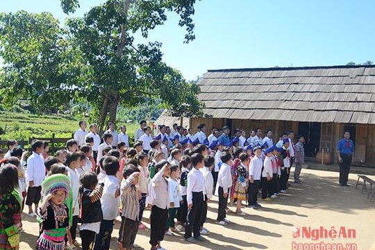 4 giáo viên 'cắm bản' ở Nghệ An được tôn vinh nhà giáo tiêu biểu toàn quốc