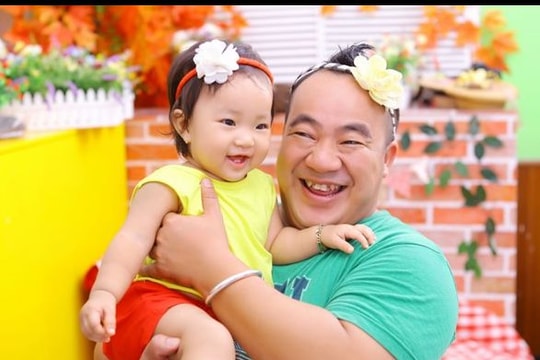 Khoảnh khắc hạnh phúc của gia đình diễn viên 'Bỗng dưng muốn khóc'