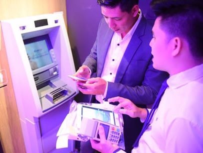 Cả chục ngàn nhân viên ngân hàng có nguy cơ mất việc