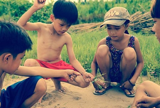 Trở về tuổi thơ qua những trò chơi dân gian