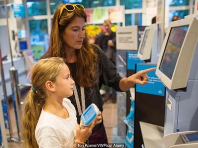 Những quốc gia sắp 'tuyệt chủng' tiền mặt