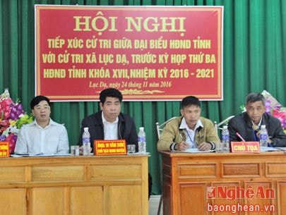 Phó Bí thư Tỉnh ủy Nguyễn Văn Thông tiếp xúc cử tri Con Cuông