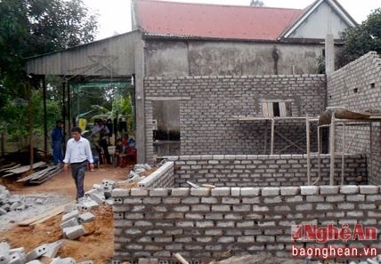 Sắp di dời vẫn 'đua nhau' cơi nới nhà ở để chạy tiền đền bù