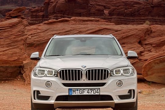 BMW X7 bản 4 chỗ sẽ thách thức Bentley Bentayga