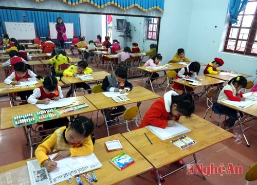 Tăng cường kiểm tra tiêu chuẩn và chất lượng đội ngũ giáo viên mầm non