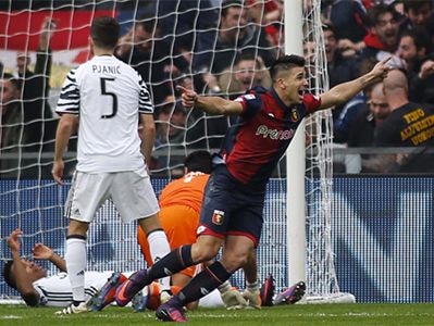 Giovanni Simeone khiến Juventus chịu thất bại nặng nề