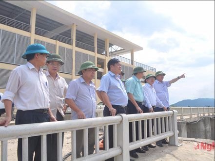 Trả lời cử tri về việc xây dựng cống Nam Đàn và xử lý nhiễm mặn tại bara Nghi Quang