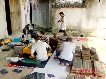 Cứu di sản Hán - Nôm bằng 'số hóa'