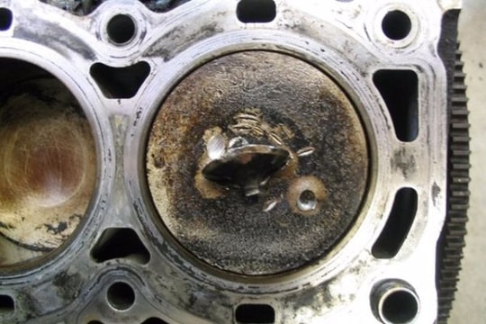 Cặn bẩn động cơ - nguyên nhân hàng đầu khiến xe tốn xăng