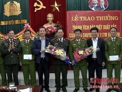 Nghệ An: Trao thưởng chuyên án phá đường dây ma túy 'khủng'