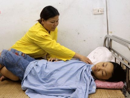 Cậu bé hơn 12 năm chống chọi với bệnh thiếu máu huyết tán