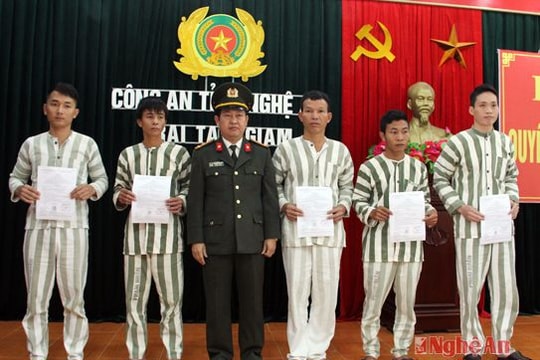 Công bố quyết định đặc xá của Chủ tịch nước cho 147 phạm nhân