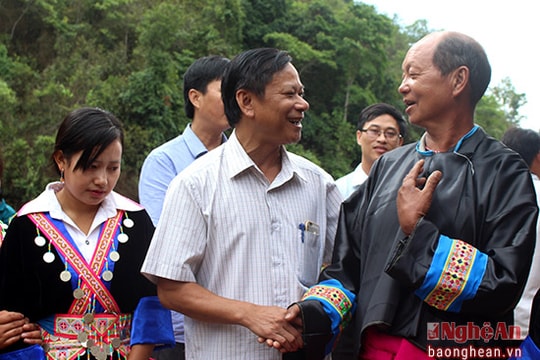 34 đại biểu Nghệ An được tôn vinh là người có uy tín tiêu biểu vùng Tây Bắc