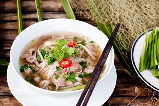 Phở bò viên Việt Nam vào top món ăn đường phố ngon nhất châu Á