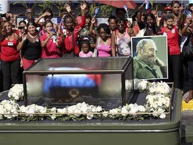 Chủ tịch Cuba cam kết gìn giữ di sản của Fidel Castro