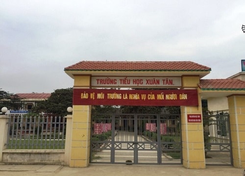 Nữ hiệu phó vào nhà nghỉ 'bàn công việc' với Bí thư xã bị kỷ luật cách chức