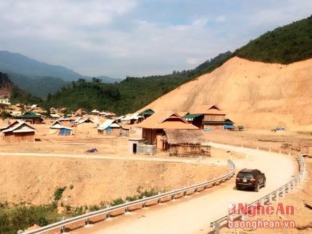 Xây dựng đảng vùng tái định cư: Chi bộ là 'hạt nhân', đảng viên là 'đầu tàu'