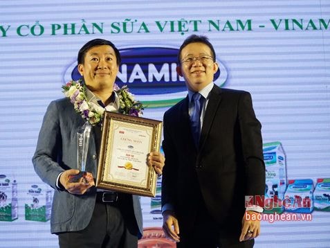 Vinamilk tiếp tục được bình chọn Top 10 thương hiệu 'Tin và Dùng'