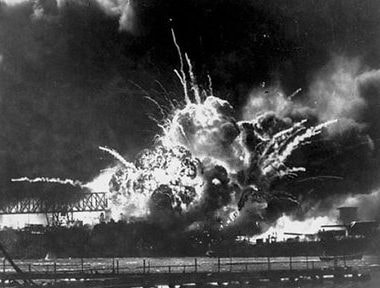 Hình ảnh lịch sử trận chiến kinh hoàng tại Trân Châu Cảng 75 năm trước