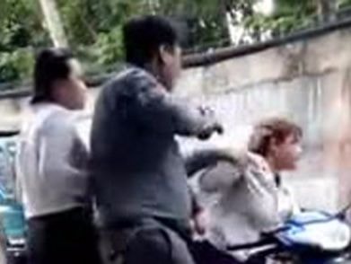 Giám đốc 'múa súng' dọa phụ nữ bị bắt