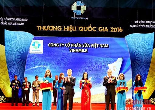 Vinamilk - Thương hiệu sữa duy nhất 8 năm liền được vinh danh 'Thương hiệu Quốc gia'