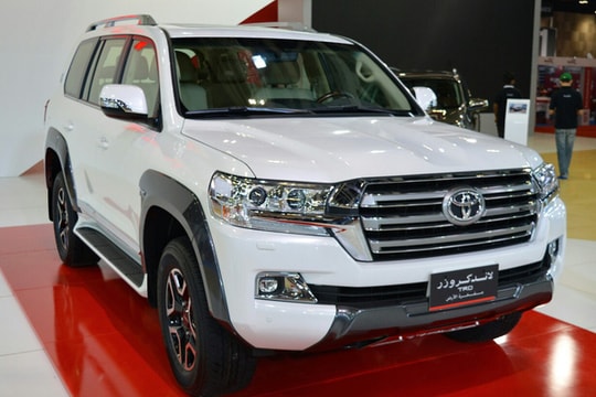 Toyota Land Cruiser 2017 hầm hố và thể thao hơn