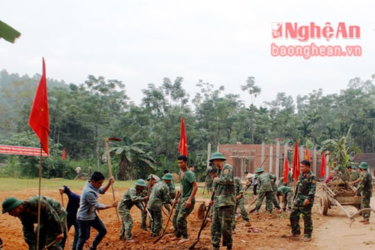 Trao đổi kinh nghiệm hoạt động thực tế tại đơn vị quân đội