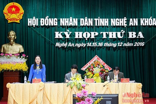 HĐND tỉnh: Sôi nổi phiên thảo luận tại hội trường