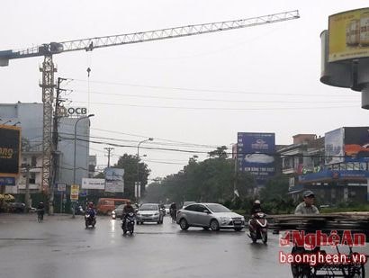 Chủ tịch UBND tỉnh đối thoại với doanh nghiệp về an toàn xây dựng