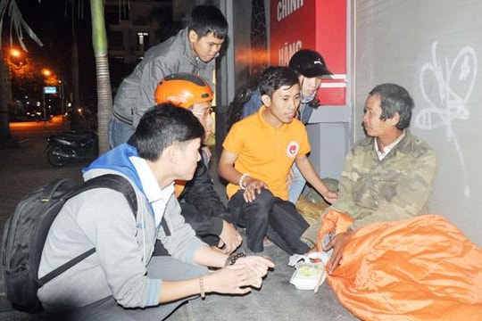 Những người sưởi ấm vỉa hè