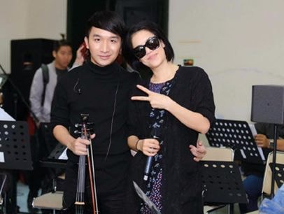 Thu Phương tự giảm cát-xê để ủng hộ liveshow Hoàng Rob