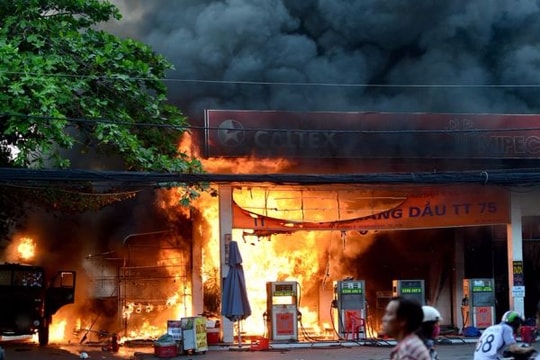 Hé lộ nguyên nhân vụ cháy cây xăng ở Sài Gòn