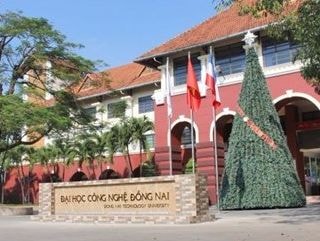 Phó khoa nhận hơn 100 triệu sửa điểm cho sinh viên