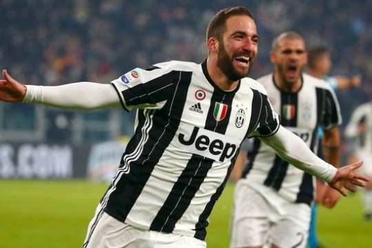 ​Higuain lập công, Juventus quật ngã Roma
