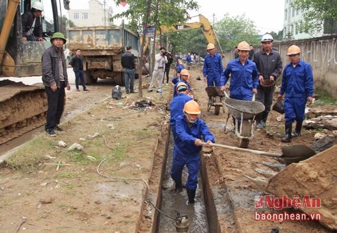 TP Vinh phát động ra quân chống ngập úng vệ sinh môi trường đô thị