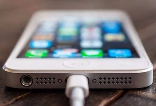 Cách sạc pin iPhone nhanh hơn